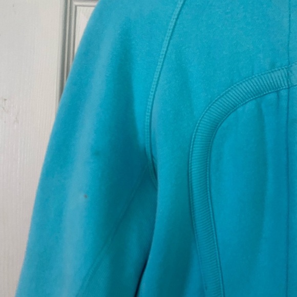 Lululemon women’s zip up jacket - Picture 4 of 4